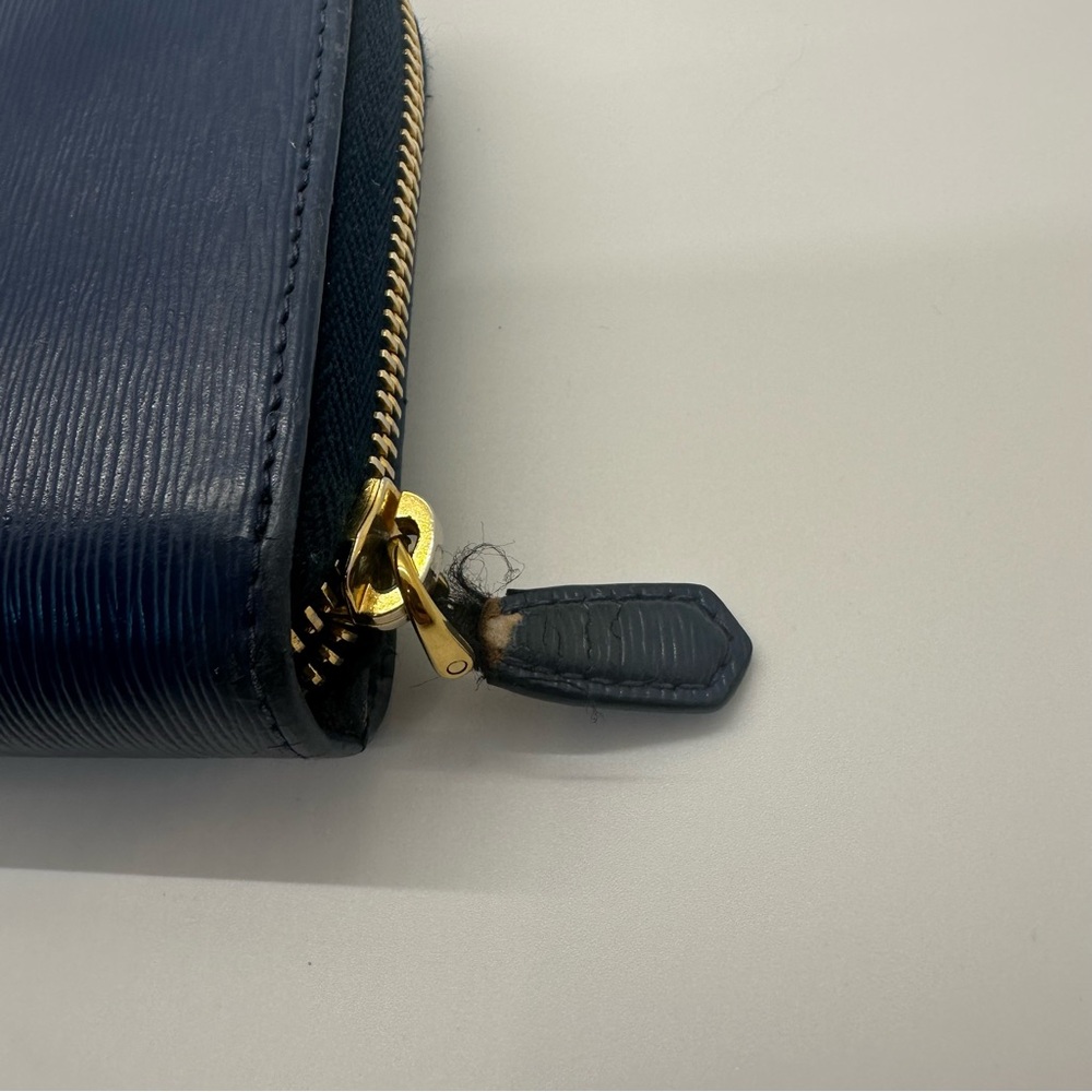 Prada Vitello Move Saffiano Leather Gold Hardware Long Continental Wallet - Picture 2 of 14